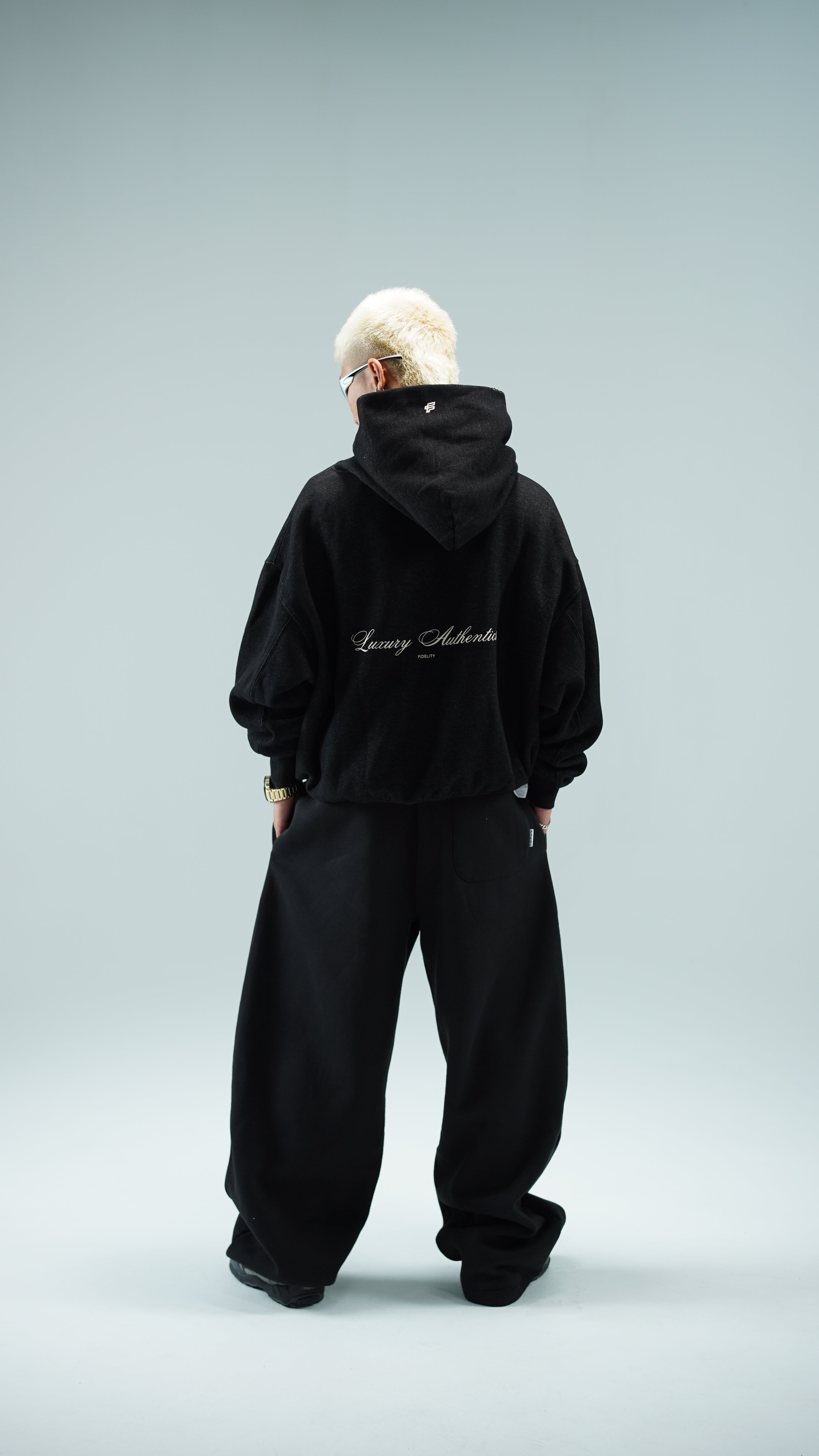 ORIGINALS' CLUB GRAPHIC BOXY HOODIE - WASHED BLACK
